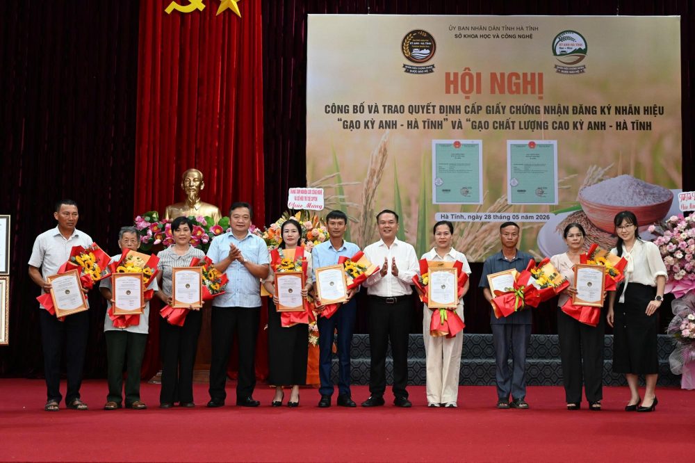 Trao Gcn Quyen Su Dung 02 Nhcn